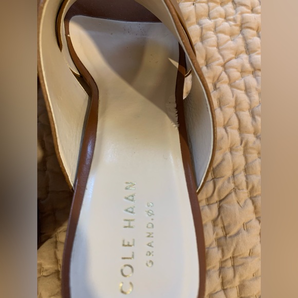 Cole Haan Women's Sandal Size 7.5 Tan Leather Crisscross Mule Clog Heel - Picture 9 of 9